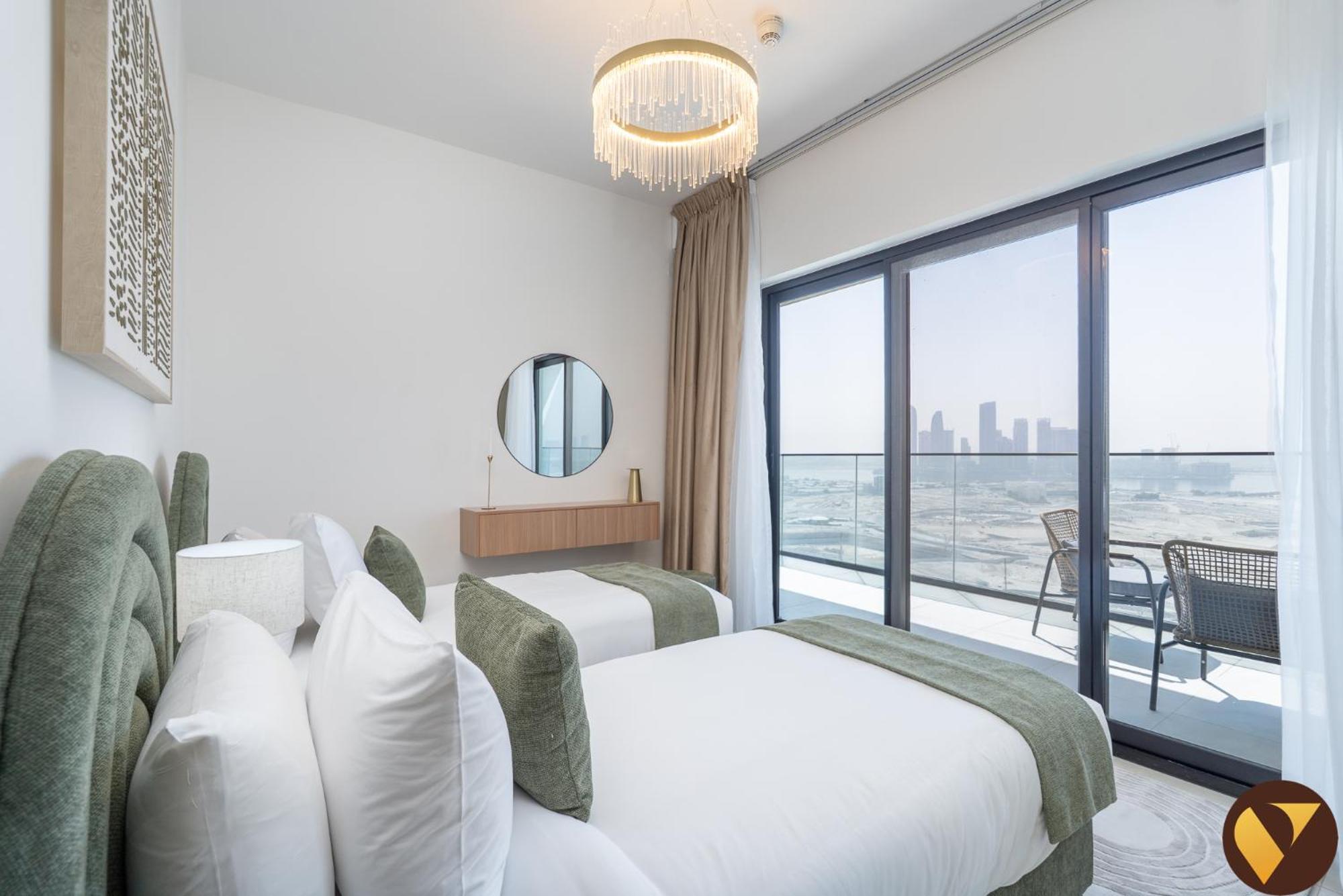 Vogue Spacious Brand New Three Bedroom Located Binghatti Creek, Smart With Creek Harbour View & Big Balcony Apartment